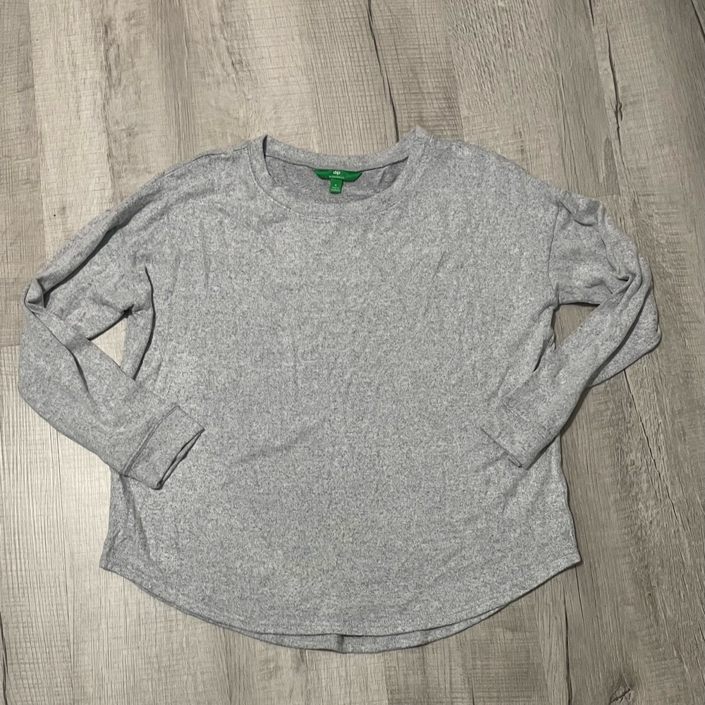Women’s size small dip sleep top